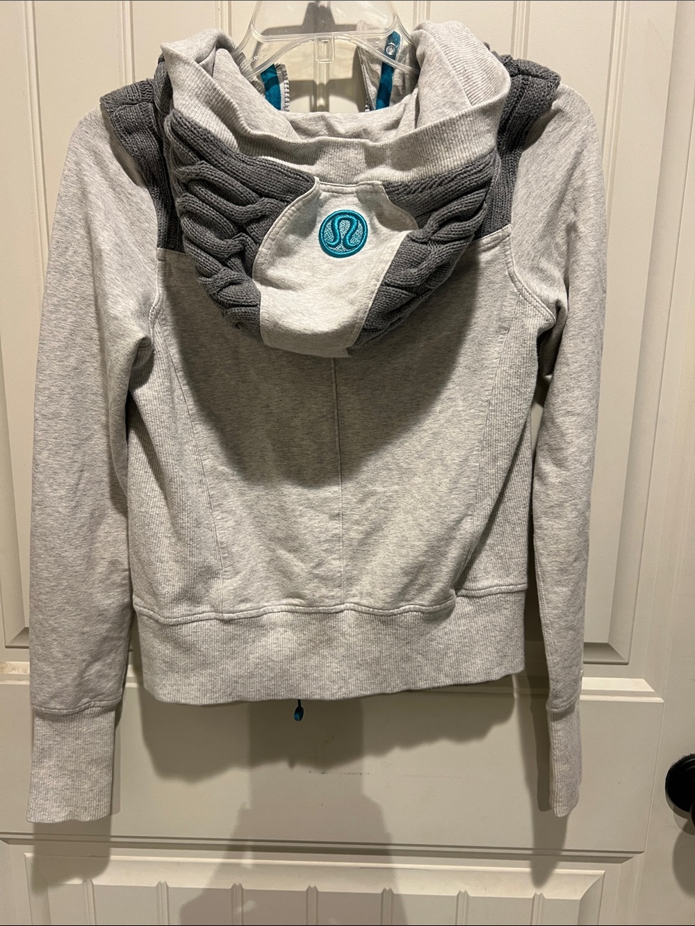 lululemon athletica Light Gray Quilted Hooded Cowl with Teal Logo